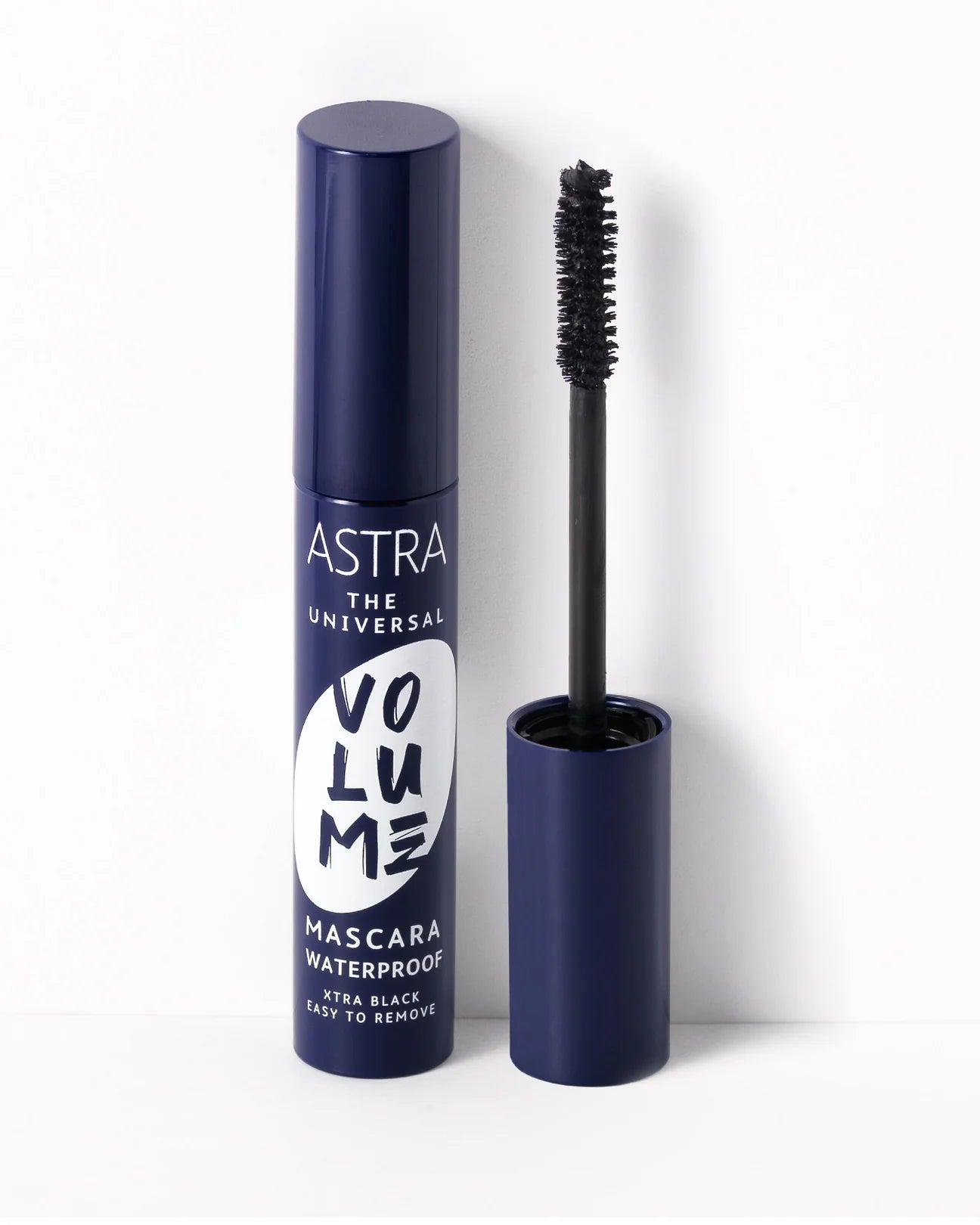 THE UNIVERSAL VOLUME MASCARA WATERPROOF - Mascara Volumizzante Resistente all'Acqua